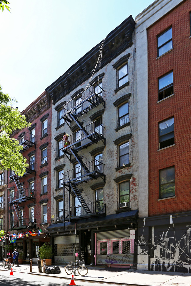 5 Rivington St in New York, NY - Building Photo - Building Photo