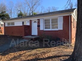 3633 Carlyle Dr in Charlotte, NC - Building Photo