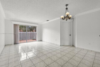 12450 NW 7th Ln in Miami, FL - Building Photo - Building Photo
