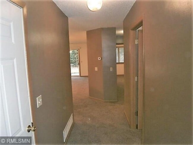 1232 Spruce Ct in New Richmond, WI - Building Photo - Building Photo