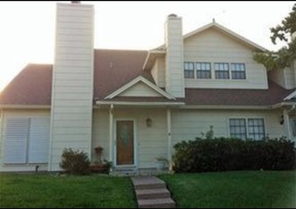 3025 Quail Springs Rd in Corpus Christi, TX - Foto de edificio