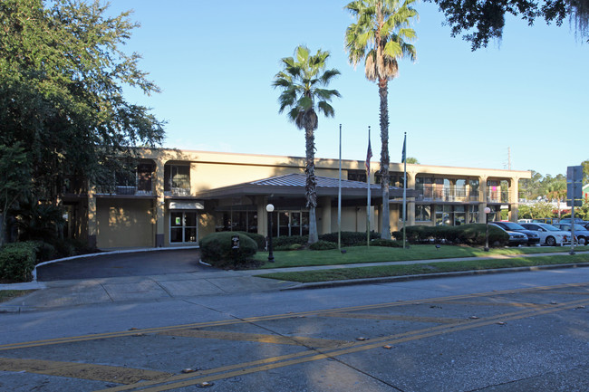 University Hall in DeLand, FL - Building Photo - Building Photo