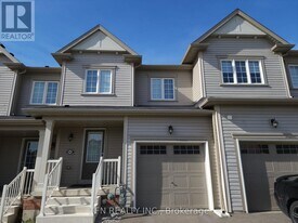 64 Tilbury St in Breslau, ON - Building Photo