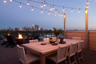 The Julia in Minneapolis, MN - Foto de edificio - Building Photo