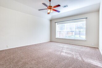 612 Arrowood Pl in Round Rock, TX - Building Photo - Building Photo