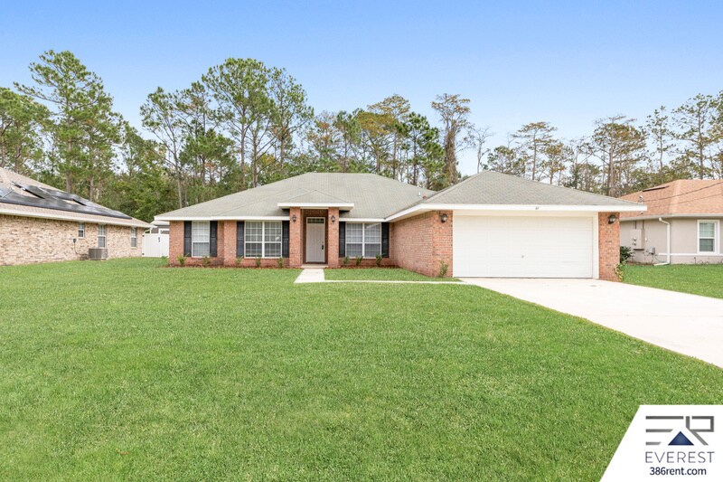 46 Karat Path in Palm Coast, FL - Building Photo