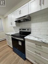 75 High St in London, ON - Building Photo - Building Photo