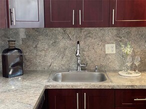 1712 NW 74th Ave in Plantation, FL - Building Photo - Building Photo