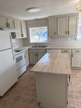 3656 Main St, Unit apartment 2 in Stone Ridge, NY - Building Photo - Building Photo