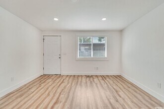 927 W 1100 N in Salt Lake City, UT - Building Photo - Building Photo