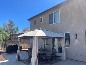 20 Ponte Russo in Lake Elsinore, CA - Foto de edificio - Building Photo