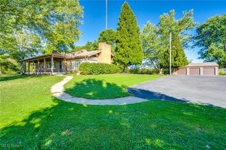 4017 Bellaire Ln in Peninsula, OH - Building Photo - Building Photo