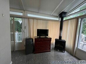 235 Savin Hill Ave, Unit 1 in Boston, MA - Building Photo - Building Photo