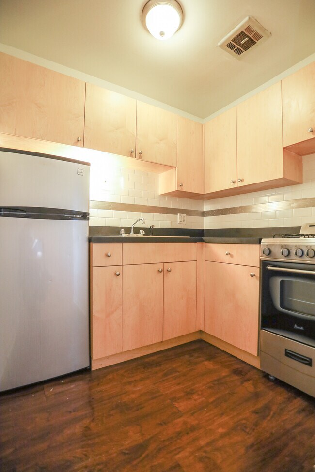 755 W Buena Ave Apartments and Nearby Chicago Apartments For Rent Chicago, IL