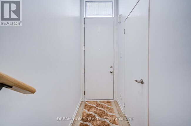 99 Crimson Forest Dr in Vaughan, ON - Building Photo - Building Photo