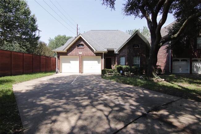 3107 Waters View Dr in Sugar Land, TX - Building Photo - Building Photo