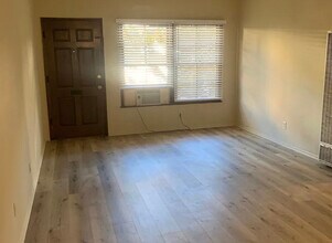 4652 Colfax Ave in North Hollywood, CA - Building Photo - Building Photo