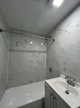 734 E 43rd St in Brooklyn, NY - Building Photo - Building Photo