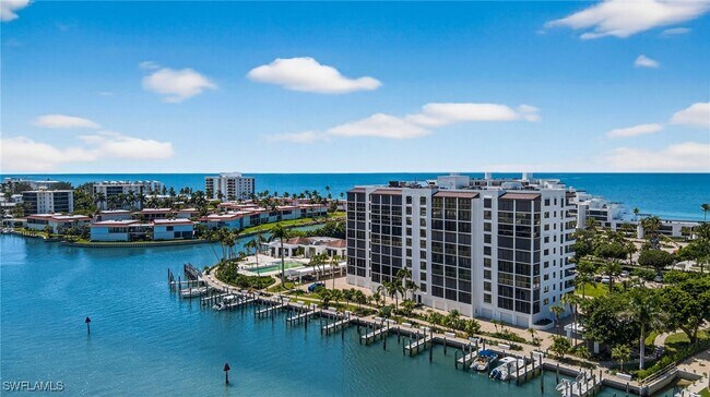 property at 2400 Gulf Shore Blvd N