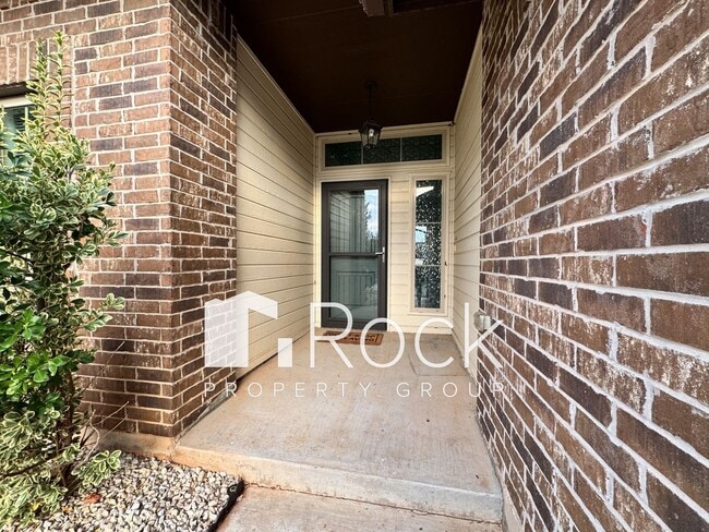 529 Hunter Dr in Norman, OK - Building Photo - Building Photo