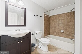 3618 Wharf Ln in Triangle, VA - Building Photo - Building Photo