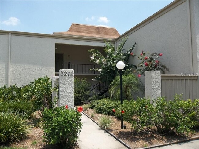 property at 3272 S Semoran Blvd