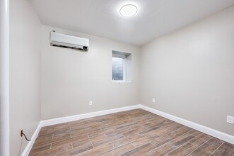 25 Buckley St, Unit 2 in Quincy, MA - Foto de edificio - Building Photo