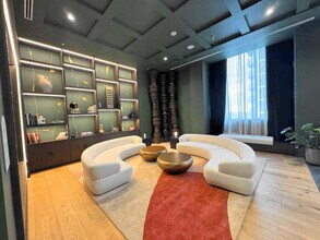 11 NE 6th St in Miami, FL - Building Photo - Building Photo