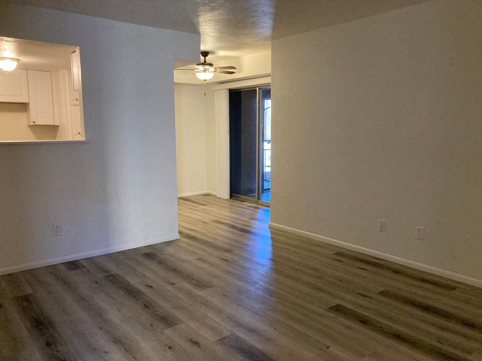 1620 N Wilmot Rd in Tucson, AZ - Building Photo