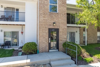 Misty Glen Apartments in Hebron, IN - Building Photo - Building Photo