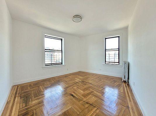 2080 Grand Concourse in Bronx, NY - Building Photo
