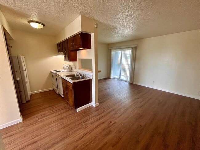 property at 901 E 40th St