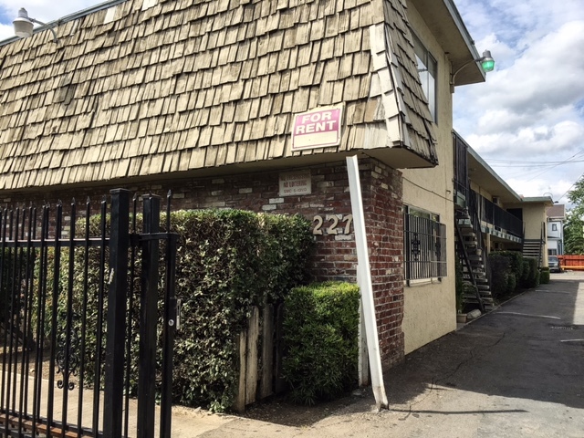 Great Cash Flow with Upside Potential in Stockton, CA - Building Photo