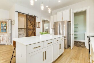 606 W Intendencia St in Pensacola, FL - Building Photo - Building Photo