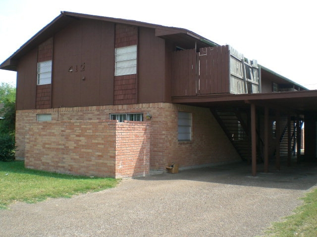 412 E Upas Ave in McAllen, TX - Foto de edificio