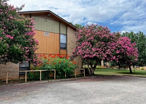 101 Fenway Loop, Unit 101 in San Marcos, TX - Building Photo