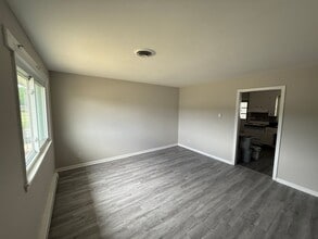 1633-35 N Valor Dr in Petersburg, VA - Building Photo - Building Photo
