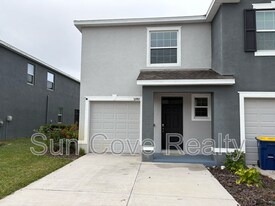 32997 Kaloko Rd in Zephyrhills, FL - Building Photo