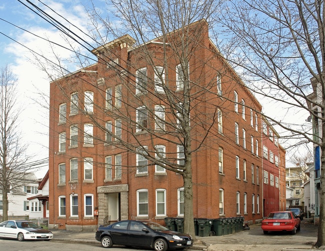 Faucher Apartments in Manchester, NH - Building Photo - Building Photo