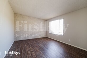 3341 W Desert Cove Ave in Phoenix, AZ - Building Photo - Building Photo