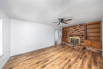 2105 NW 54th St in Lawton, OK - Building Photo - Building Photo