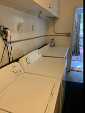 901 Deer Trl in Crestline, CA - Building Photo - Building Photo