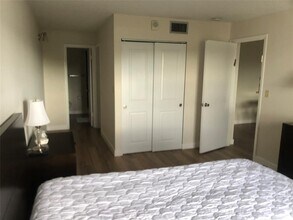 9233 SW 8th St, Unit 420 in Boca Raton, FL - Building Photo - Building Photo