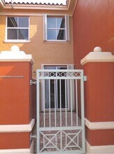 11479 NW 60th Terrace in Doral, FL - Building Photo - Building Photo