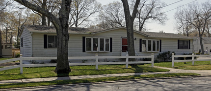 Riverhaven Park in Riverhead, NY - Building Photo - Building Photo