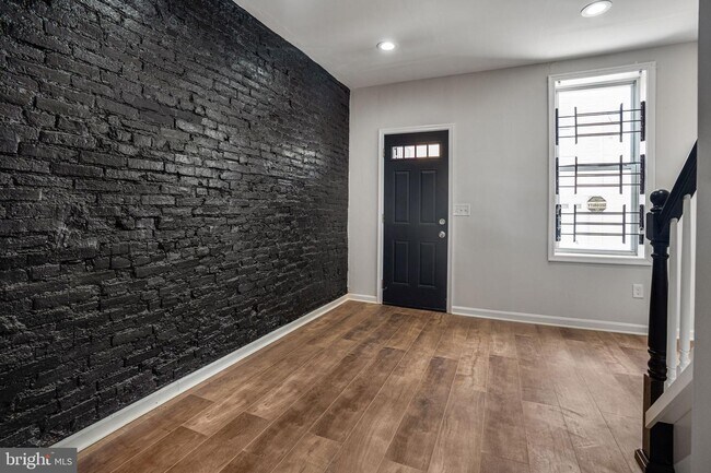 708 N Duncan St photo'