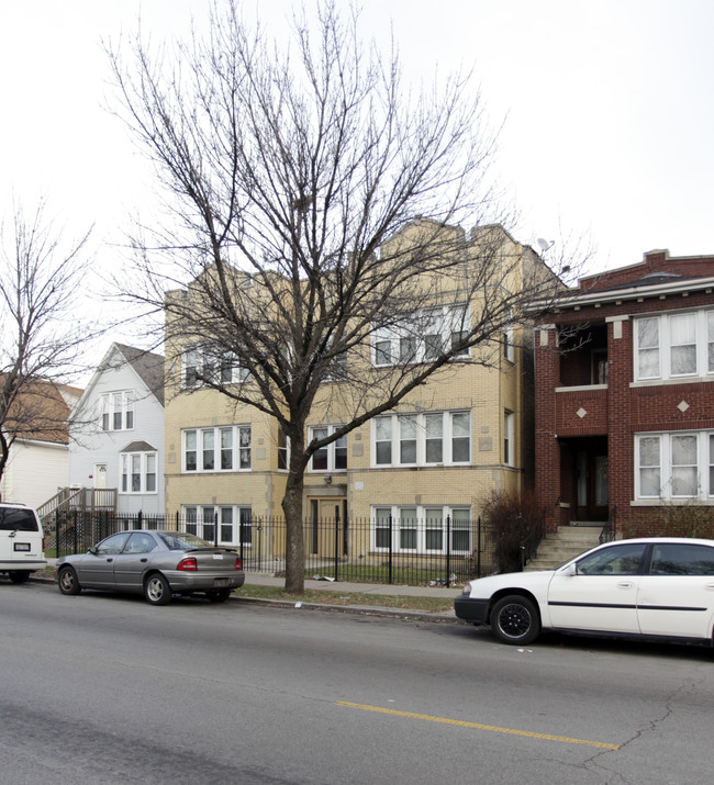 2107-2109 N Kostner Ave in Chicago, IL - Building Photo - Building Photo