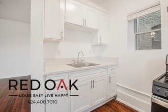 915 S Carondelet St in Los Angeles, CA - Building Photo - Building Photo