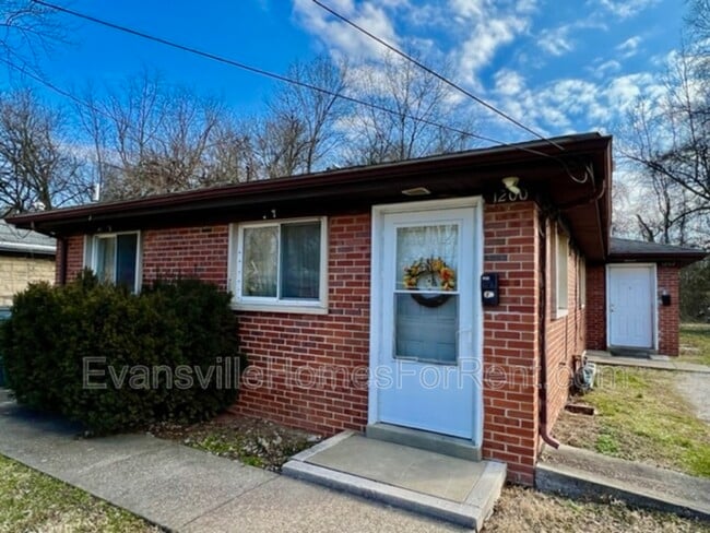 1202 S Lombard Ave in Evansville, IN - Building Photo - Building Photo