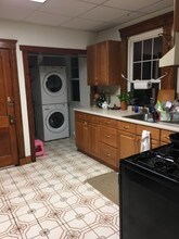 137 Willow St in Cambridge, MA - Building Photo - Interior Photo
